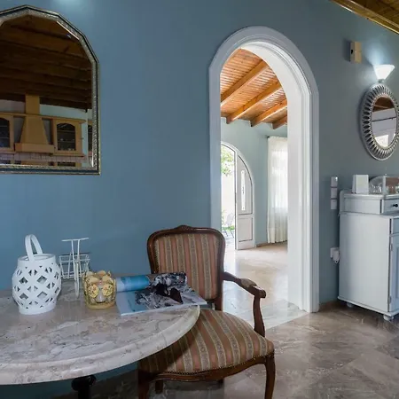 Villa Yialos *
